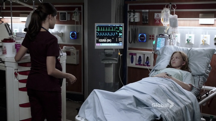 VampireDiariesWorld-dot-nl_ChigagoMed1x02-0485.jpg
