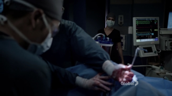 VampireDiariesWorld-dot-nl_ChigagoMed1x02-0998.jpg