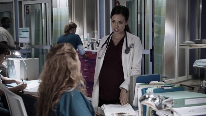 VampireDiariesWorld-dot-nl_ChigagoMed1x04-0380.jpg