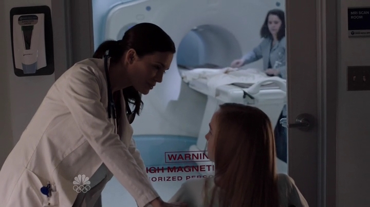 VampireDiariesWorld_dot_nl-ChigagoMed1x08-1335.jpg
