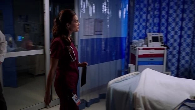 VampireDiariesWorld-dot-nl_ChigagoMed2x03-2000.jpg