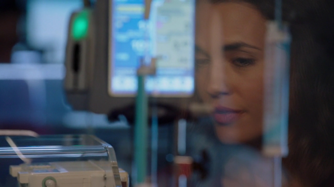 VampireDiariesWorld-dot-nl_ChigagoMed3x02-2039.jpg