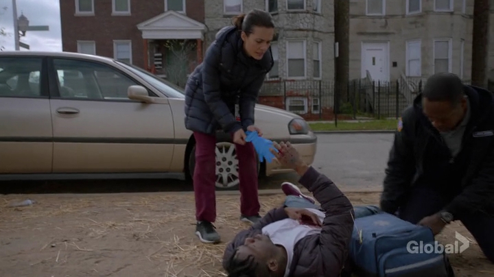 VampireDiariesWorld-dot-nl_ChigagoMed3x06-2534.jpg
