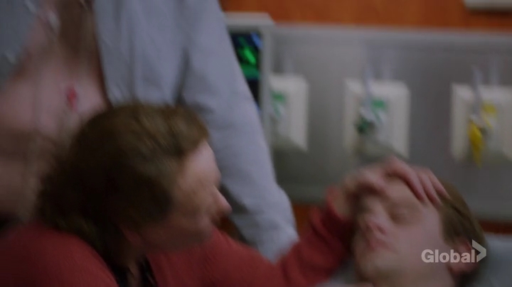 VampireDiariesWorld-dot-nl_ChigagoMed3x13-0703.jpg