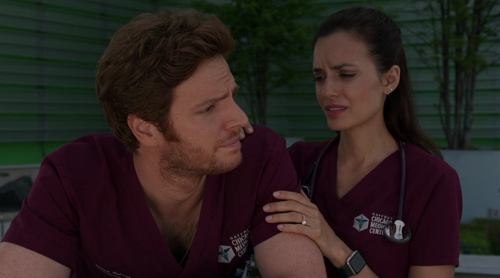 VampireDiariesWorld-dot-nl_ChigagoMed4x02-1997.jpg