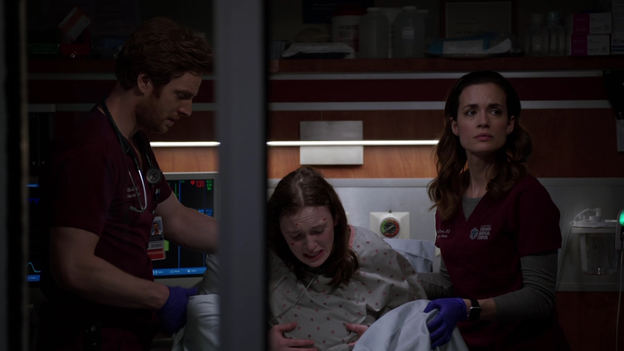 VampireDiariesWorld-dot-nl_ChigagoMed4x19-01111.jpg