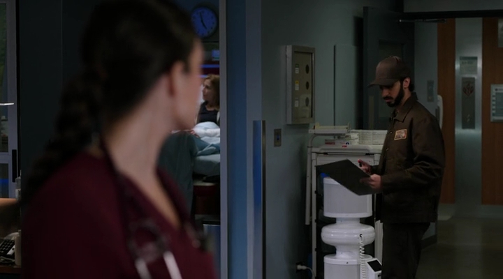 VampireDiariesWorld-dot-nl_ChigagoMed6x12-1950.jpg