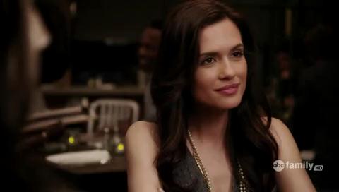 VampireDiariesWorld-dot-org_PrettyLittleLiarsS01E02-1556.jpg