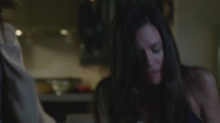 VampireDiariesWorld-dot-org_PrettyLittleLiarsS03E04-0095.jpg