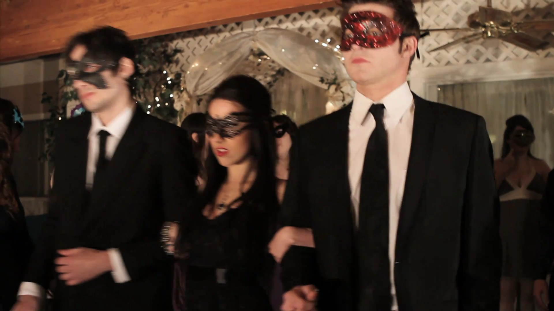 VampireDiariesWorld_dot_org-TheHillywoodShowParody0322.png VampireDiariesWorld_dot_org-TheHillywoodShowParody0322.png