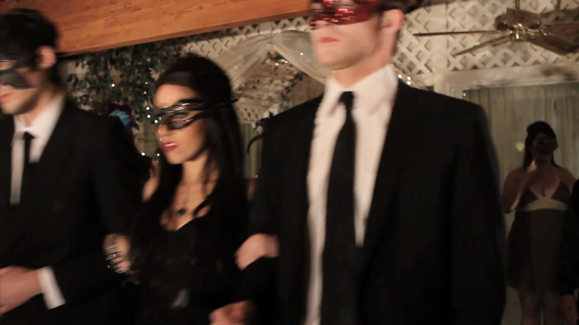 VampireDiariesWorld_dot_org-TheHillywoodShowParody0329.png