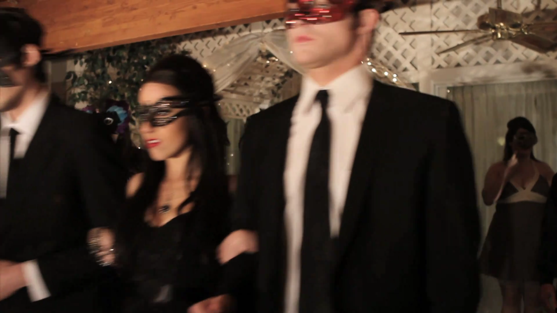 VampireDiariesWorld_dot_org-TheHillywoodShowParody0330.png VampireDiariesWorld_dot_org-TheHillywoodShowParody0330.png