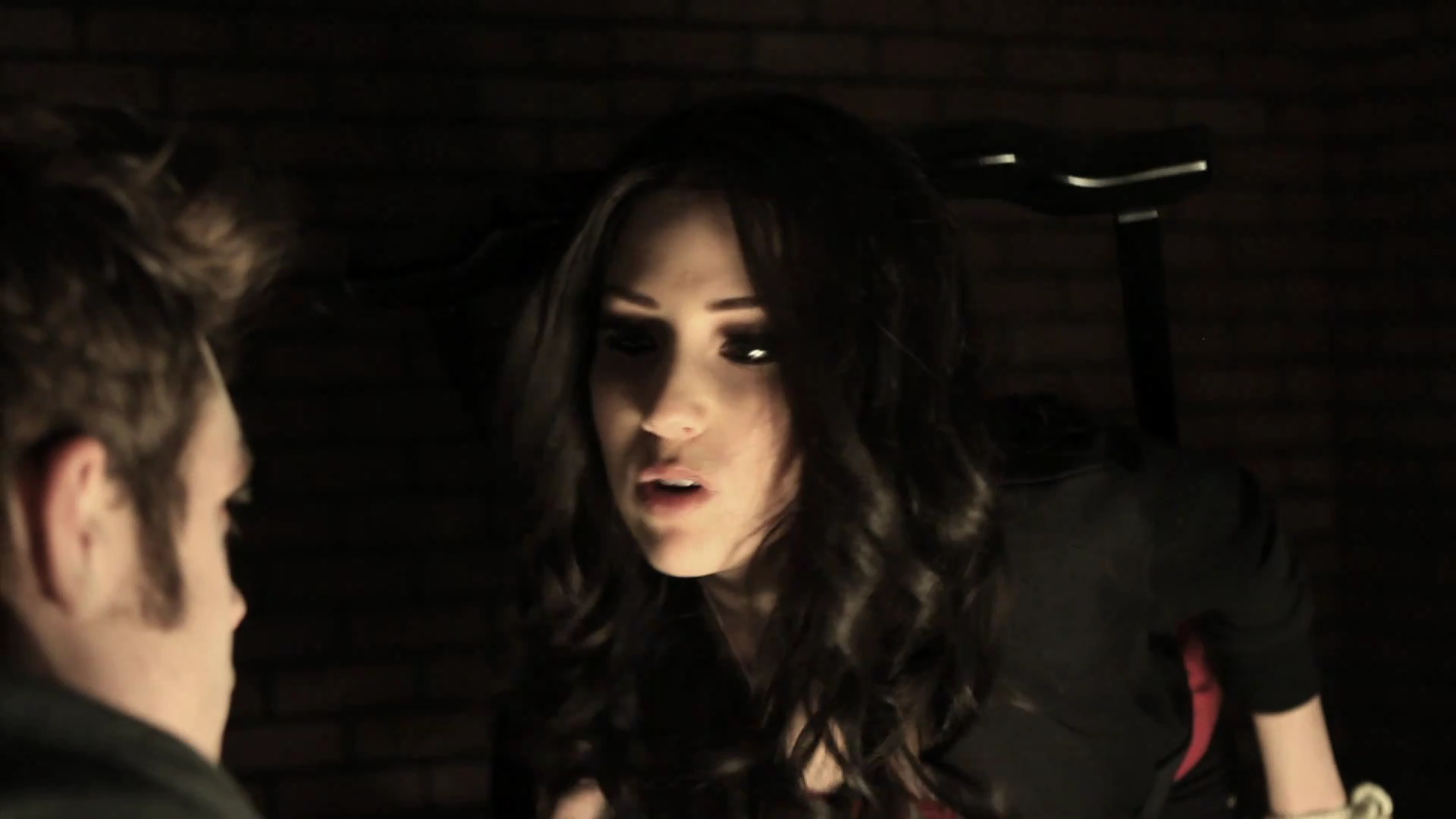 VampireDiariesWorld_dot_org-TheHillywoodShowParody0404.png