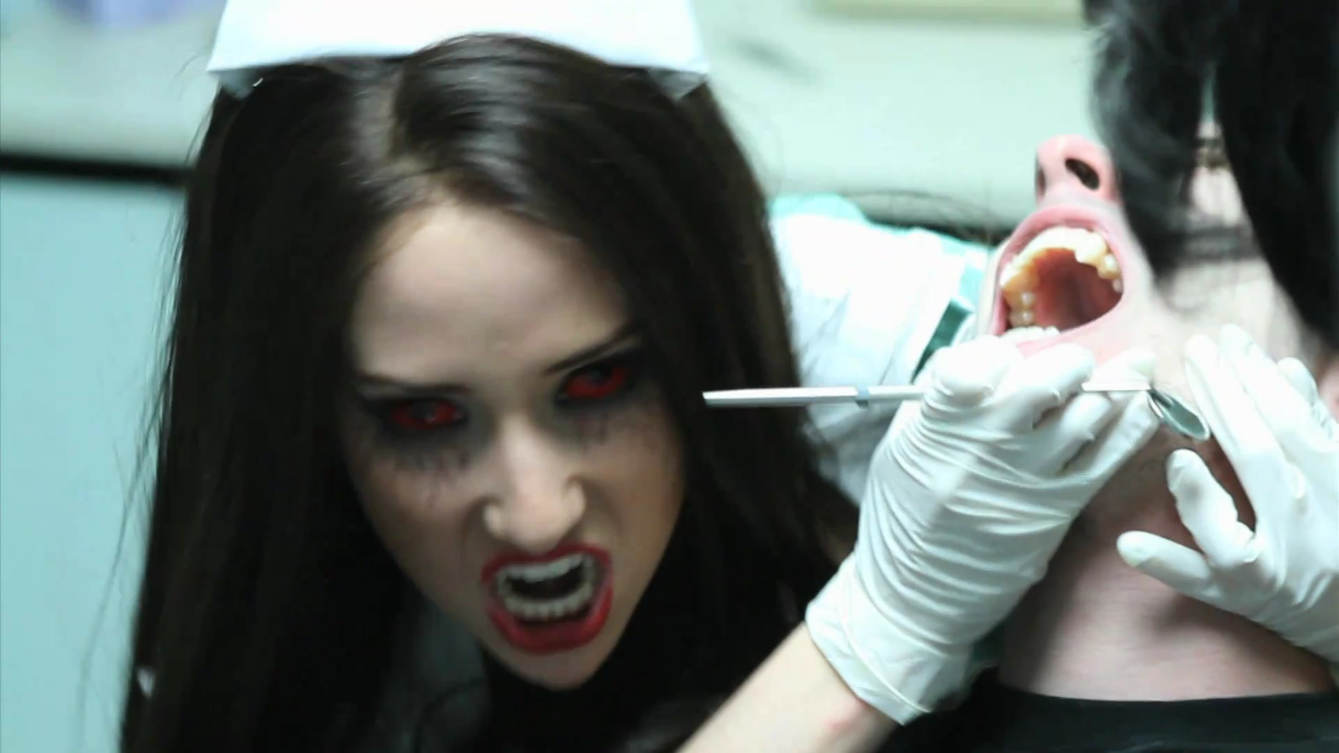VampireDiariesWorld_dot_org-TheHillywoodShowParody1015.png