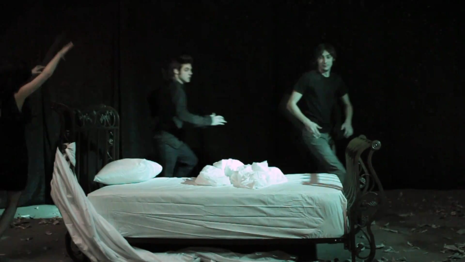VampireDiariesWorld_dot_org-TheHillywoodShowParody1023.png