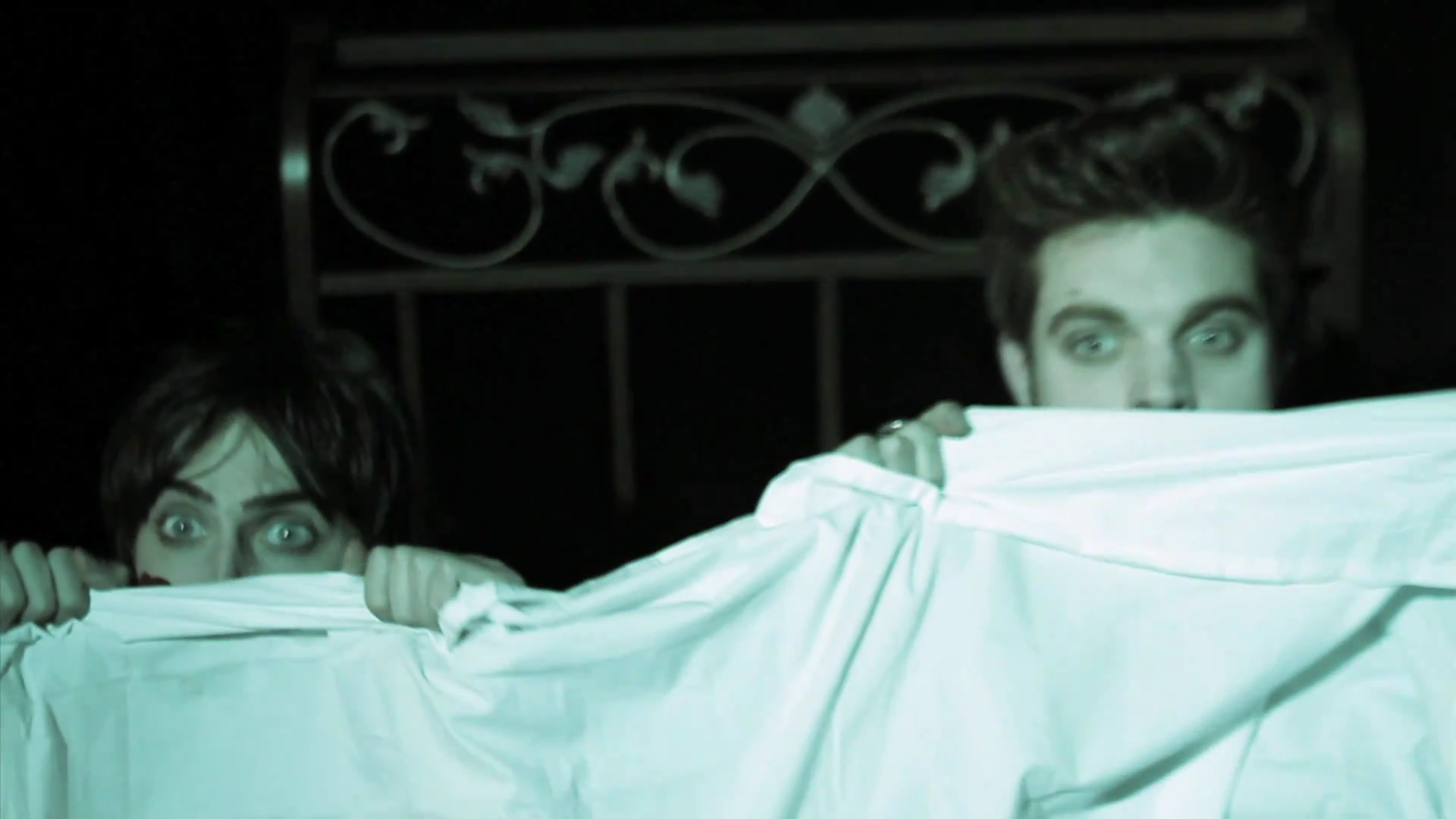 VampireDiariesWorld_dot_org-TheHillywoodShowParody1025.png