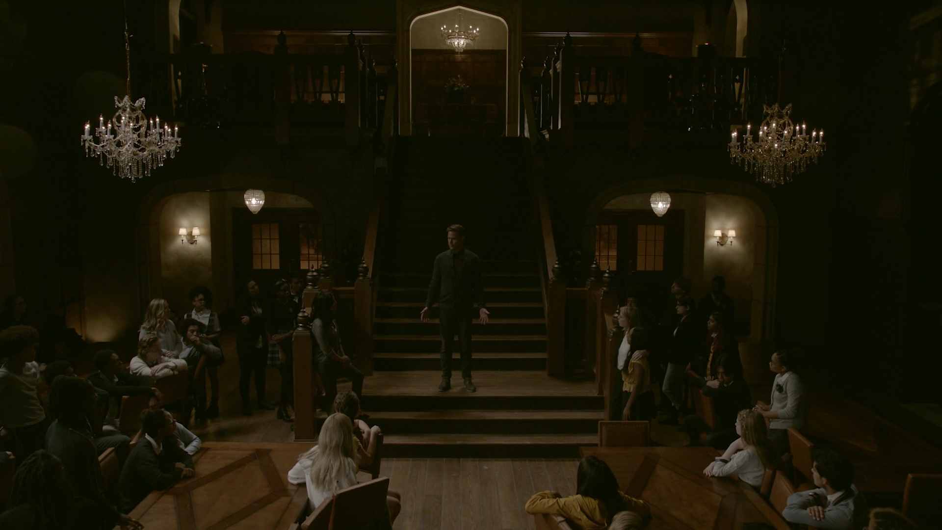 VampireDiariesWorld-dot-nl_Legacies1x03WereBeingPunkedPedro02202.jpg