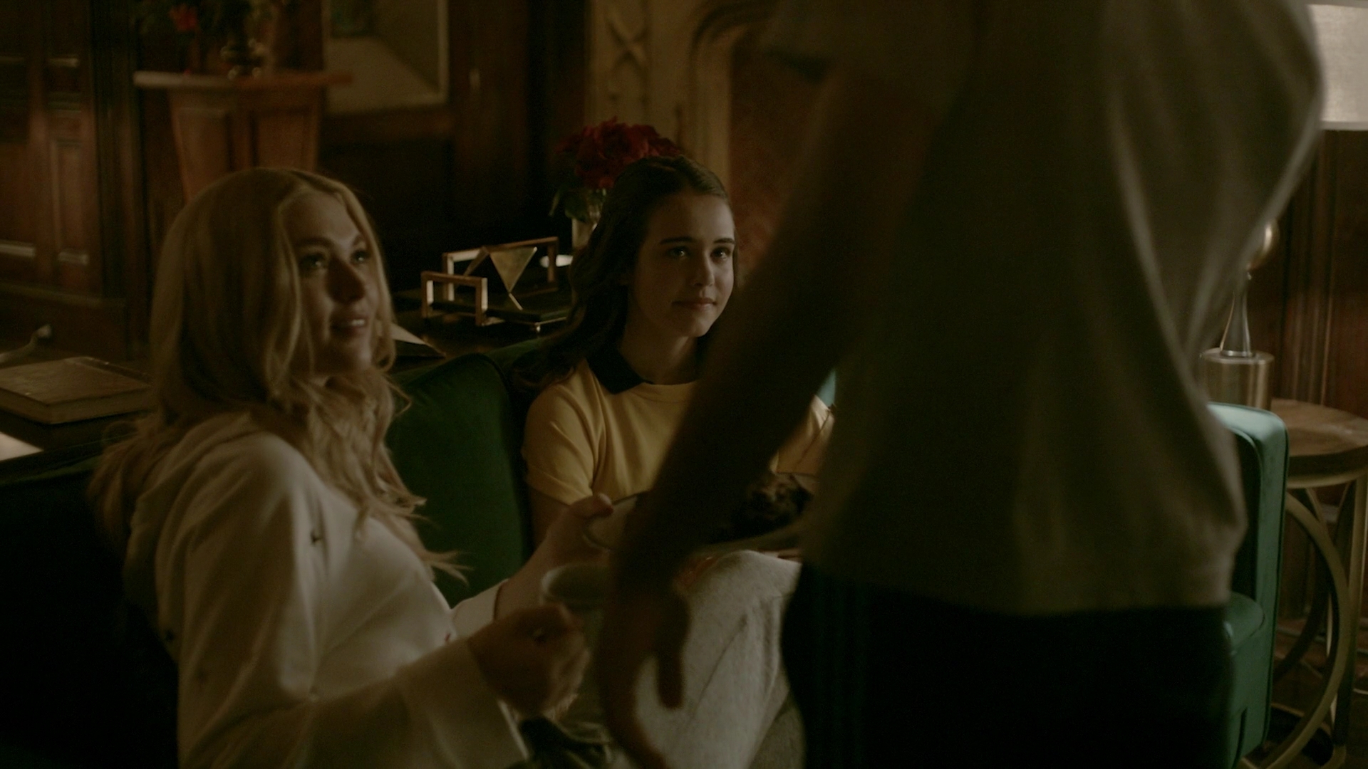 VampireDiariesWorld-dot-nl_Legacies1x03WereBeingPunkedPedro02300.jpg