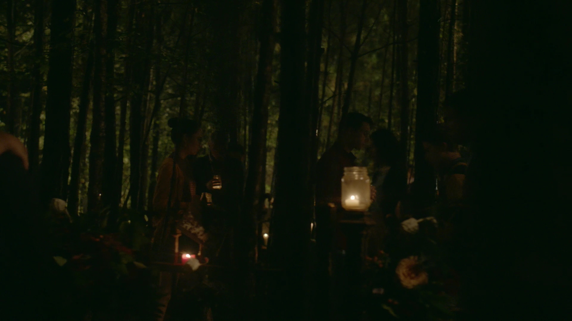 VampireDiariesWorld-dot-nl_Legacies1x07DeathKeepsKnockingOnMyDoor02281.jpg