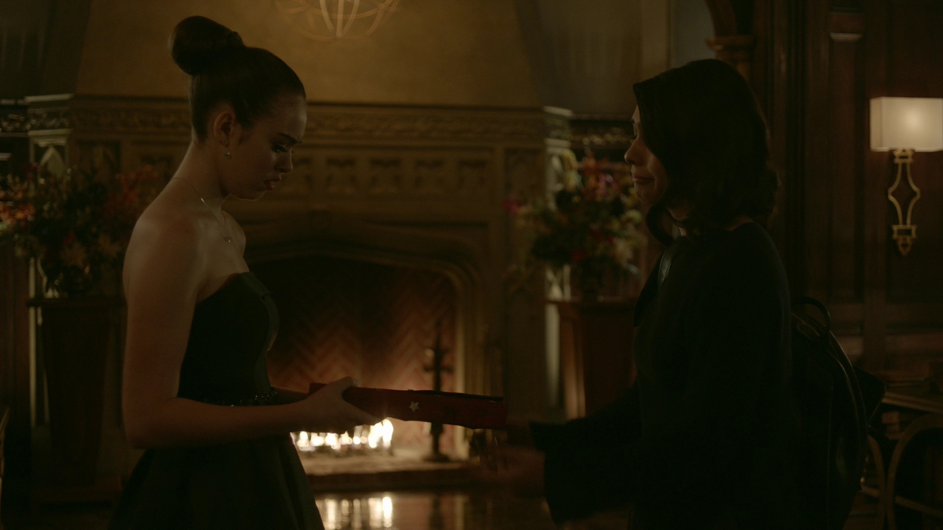 VampireDiariesWorld-dot-nl_Legacies1x14LetsJustFinishTheDance04760.jpg