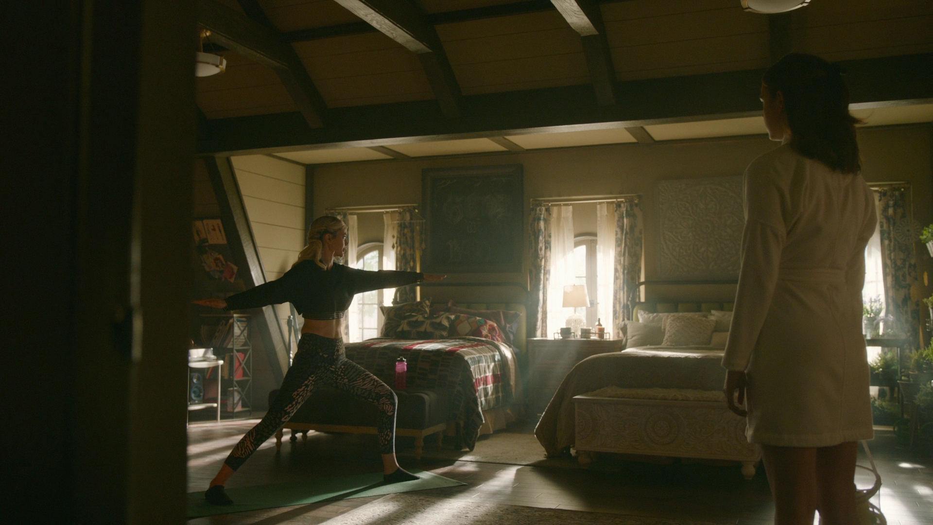 vampirediariesworld-dot-nl_Legacies2x02ThisYearWillBeDifferent00097.jpg