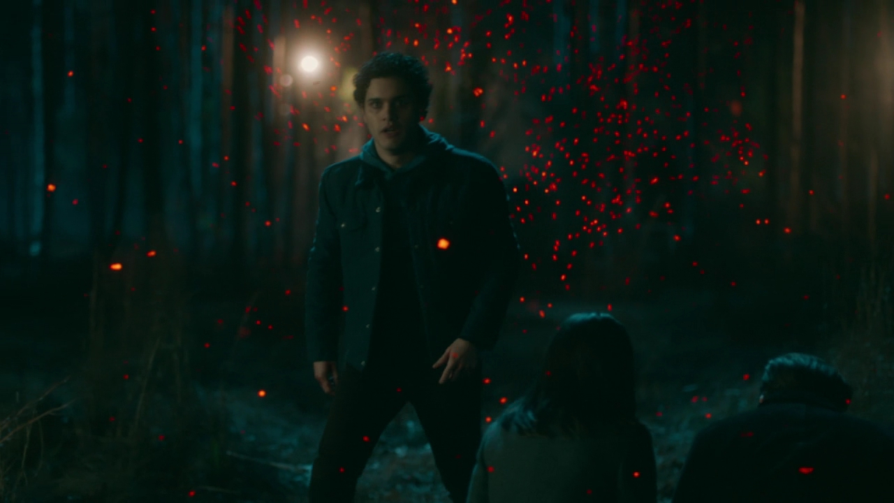 VampireDiariesWorld-dot-nl-Legacies2x13YouCantSaveThemAll1933.jpg