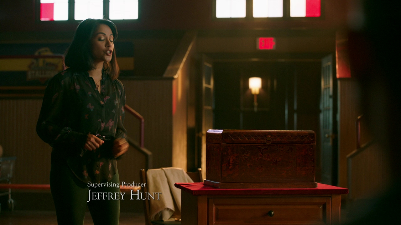 VampireDiariesWorld-dot-nl-Legacies2x14TheresaPlaceWheretheLostThingsGo0221.jpg VampireDiariesWorld-dot-nl-Legacies2x14TheresaPlaceWheretheLostThingsGo0221.jpg