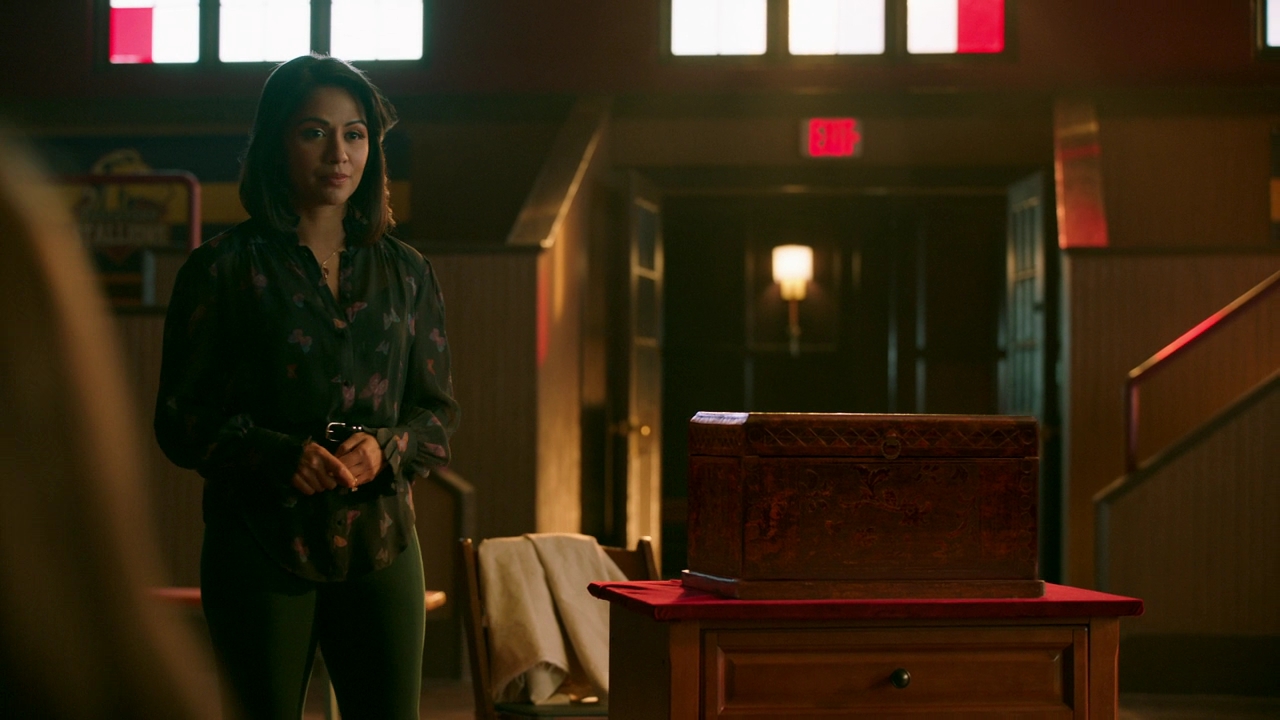VampireDiariesWorld-dot-nl-Legacies2x14TheresaPlaceWheretheLostThingsGo0222.jpg