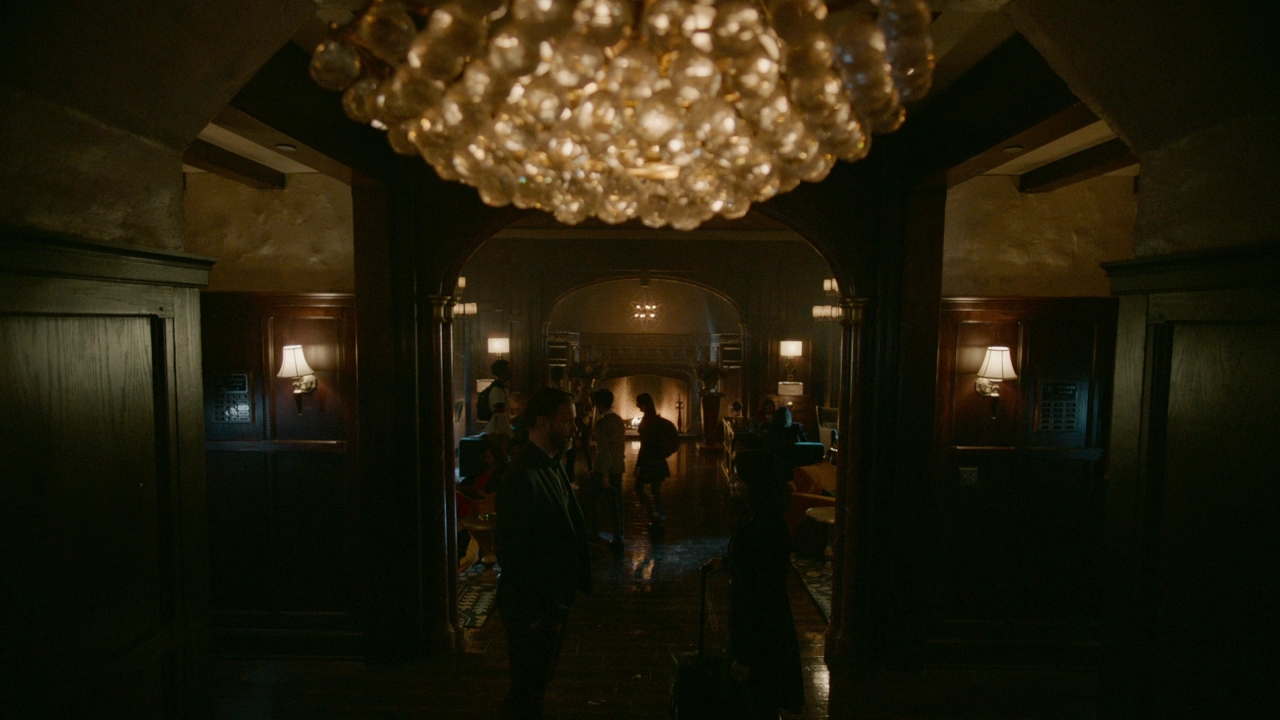 VampireDiariesWorld-dot-nl-Legacies2x14TheresaPlaceWheretheLostThingsGo2113.jpg