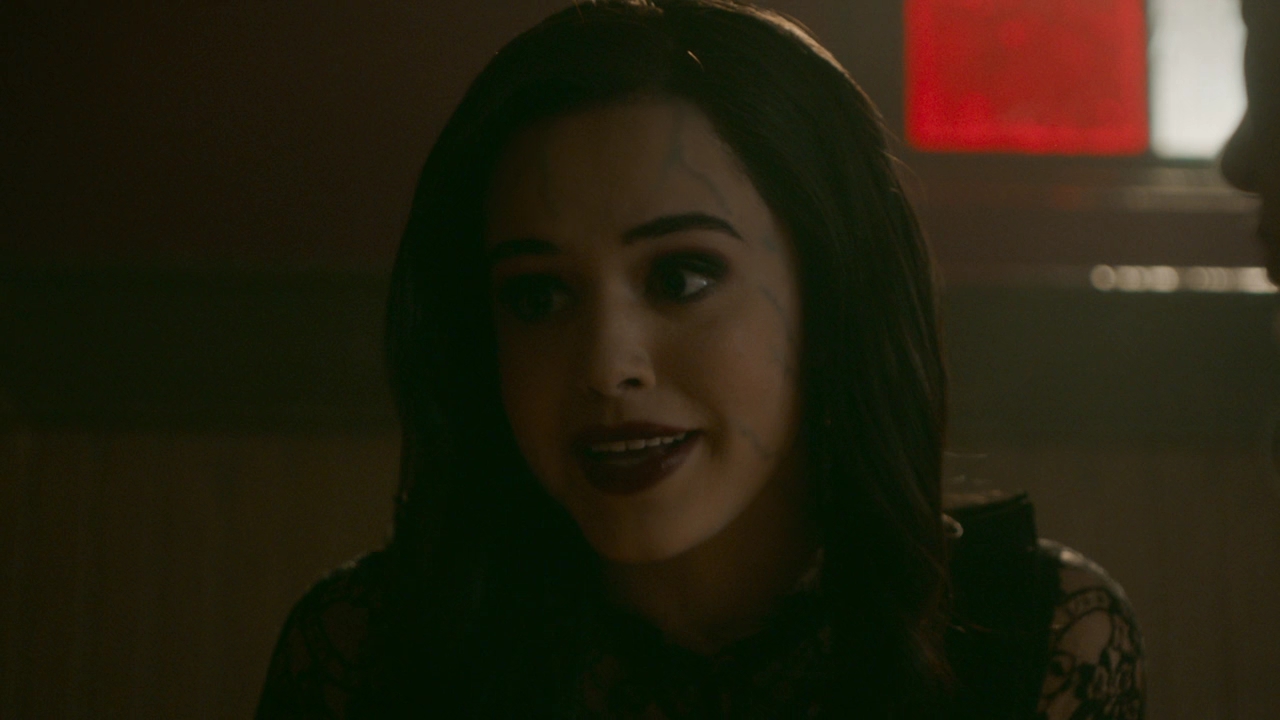 VampireDiariesWorld-dot-nl-Legacies2x15LifeWasSoMuchEasierWhenIOnlyCaredAboutMyself0414.jpg