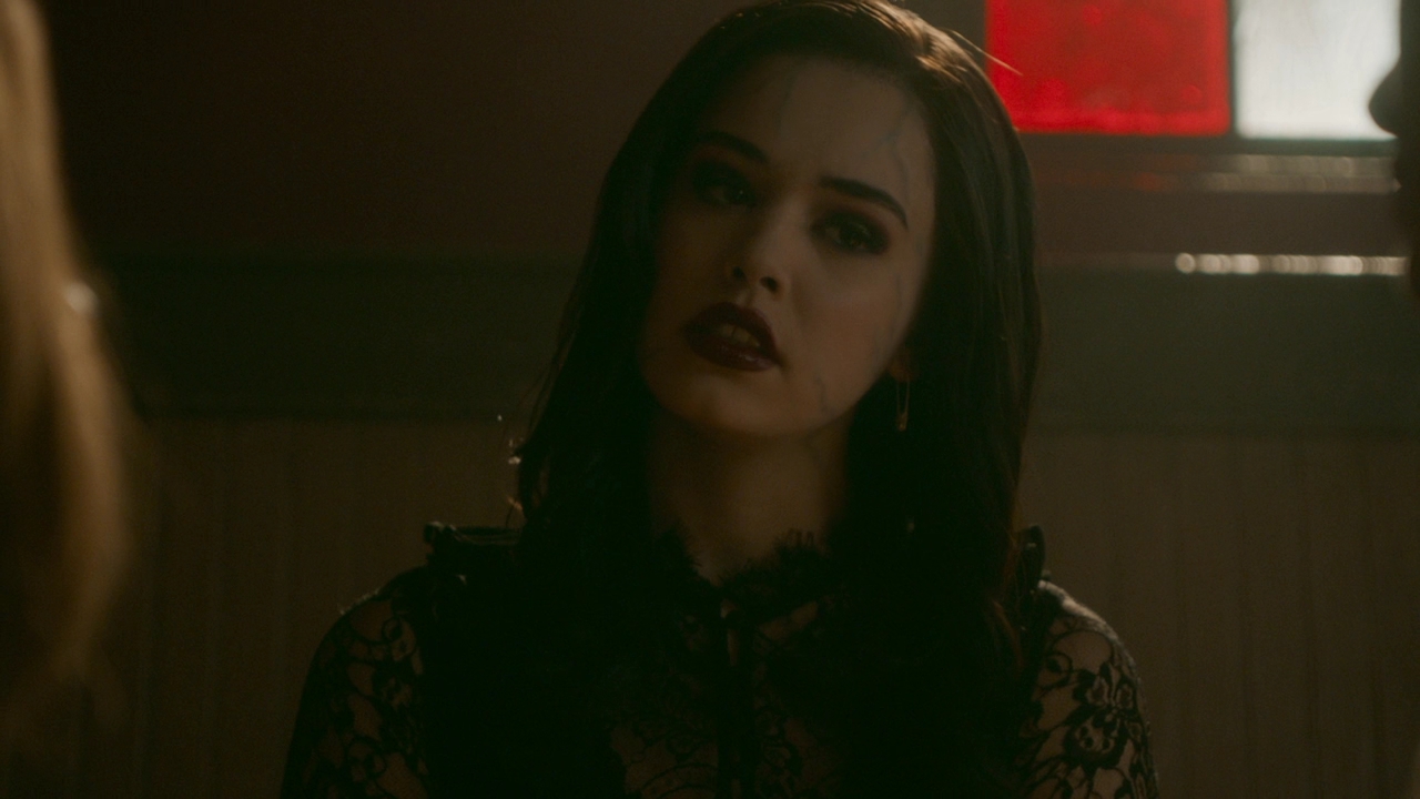VampireDiariesWorld-dot-nl-Legacies2x15LifeWasSoMuchEasierWhenIOnlyCaredAboutMyself0424.jpg
