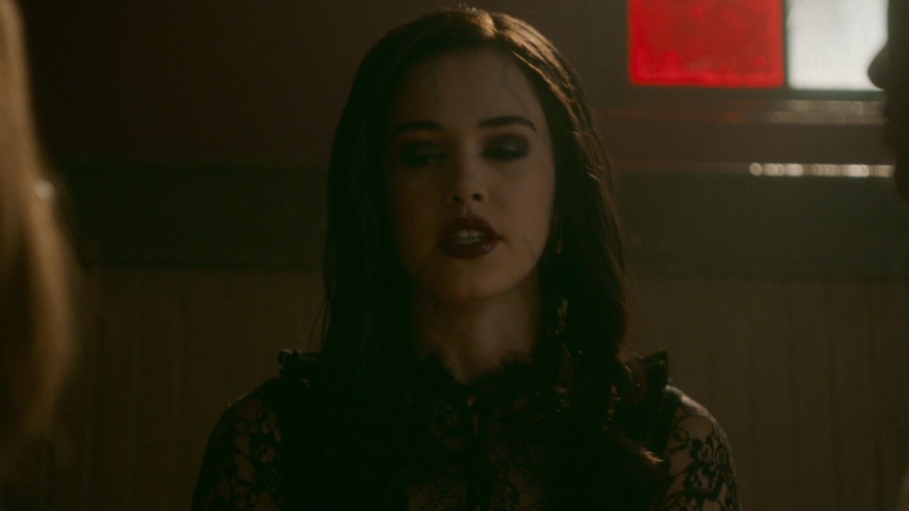 VampireDiariesWorld-dot-nl-Legacies2x15LifeWasSoMuchEasierWhenIOnlyCaredAboutMyself0425.jpg