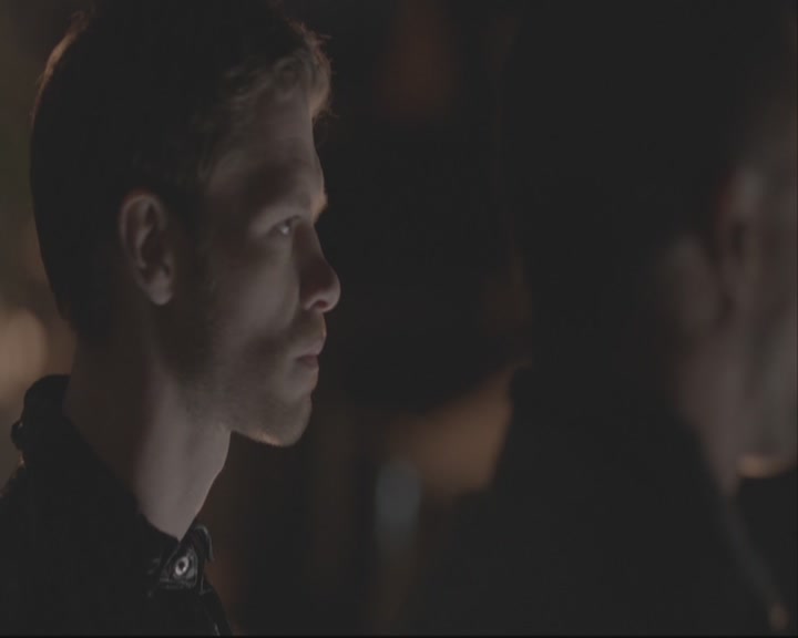 VampireDiariesWorld-dot-org_TheOriginals1x01AlwaysAndForever-deletedscene0011.jpg