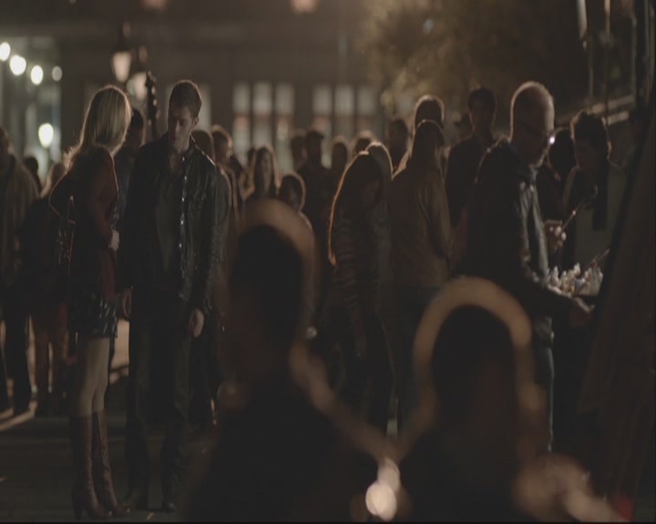 VampireDiariesWorld-dot-org_TheOriginals1x01AlwaysAndForever-deletedscene0069.jpg