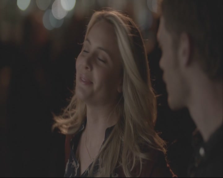 VampireDiariesWorld-dot-org_TheOriginals1x01AlwaysAndForever-deletedscene0074.jpg