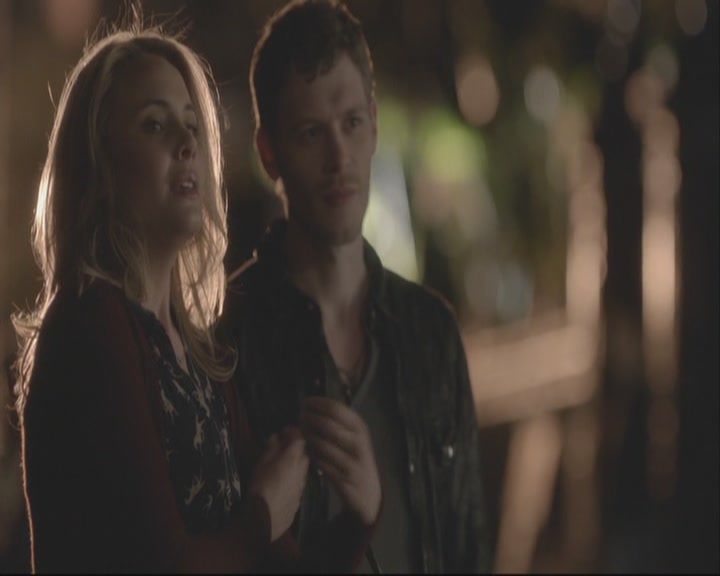 VampireDiariesWorld-dot-org_TheOriginals1x01AlwaysAndForever-deletedscene0091.jpg