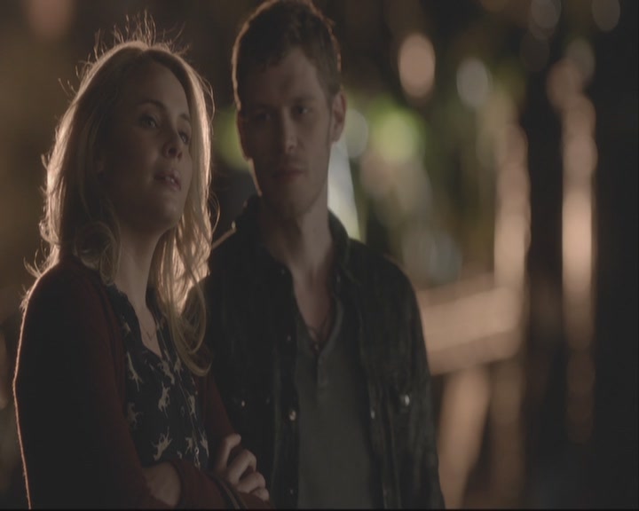 VampireDiariesWorld-dot-org_TheOriginals1x01AlwaysAndForever-deletedscene0092.jpg