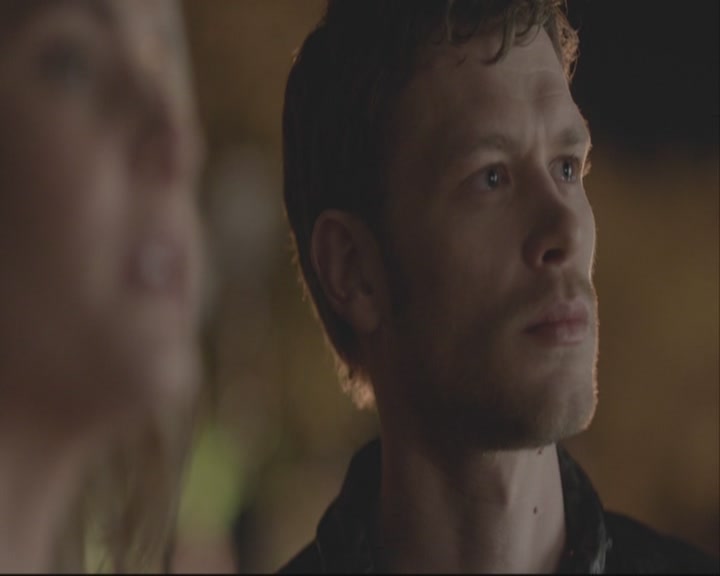 VampireDiariesWorld-dot-org_TheOriginals1x01AlwaysAndForever-deletedscene0099.jpg