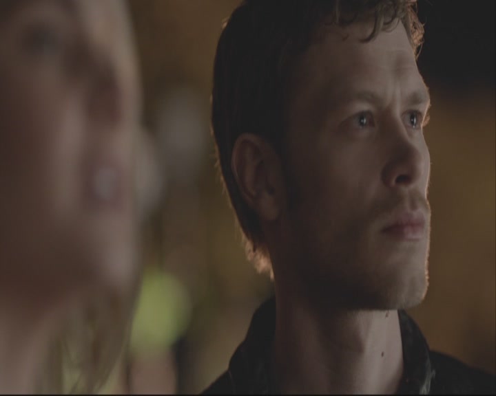 VampireDiariesWorld-dot-org_TheOriginals1x01AlwaysAndForever-deletedscene0100.jpg