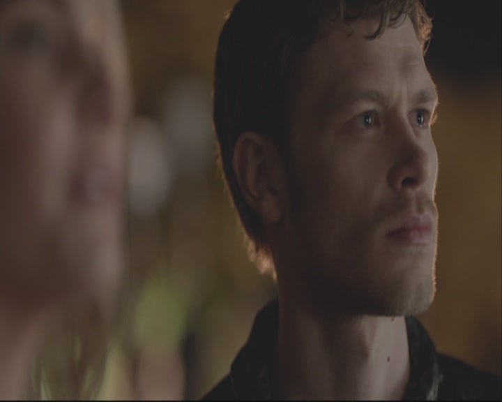 VampireDiariesWorld-dot-org_TheOriginals1x01AlwaysAndForever-deletedscene0101.jpg