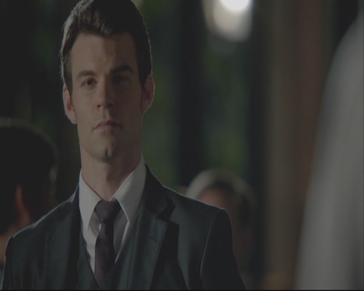 VampireDiariesWorld-dot-org_TheOriginals1x01AlwaysAndForever-deletedscene0103.jpg