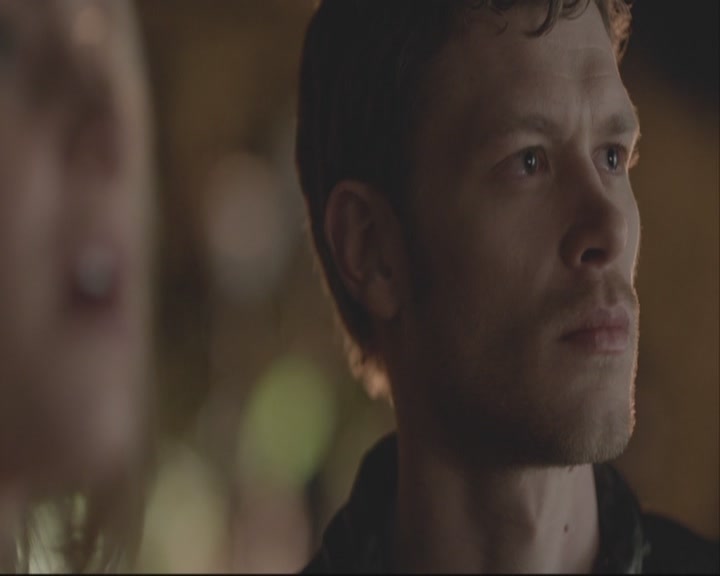 VampireDiariesWorld-dot-org_TheOriginals1x01AlwaysAndForever-deletedscene0105.jpg