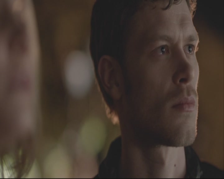 VampireDiariesWorld-dot-org_TheOriginals1x01AlwaysAndForever-deletedscene0108.jpg