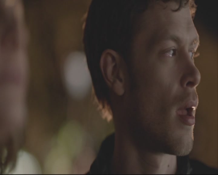 VampireDiariesWorld-dot-org_TheOriginals1x01AlwaysAndForever-deletedscene0110.jpg