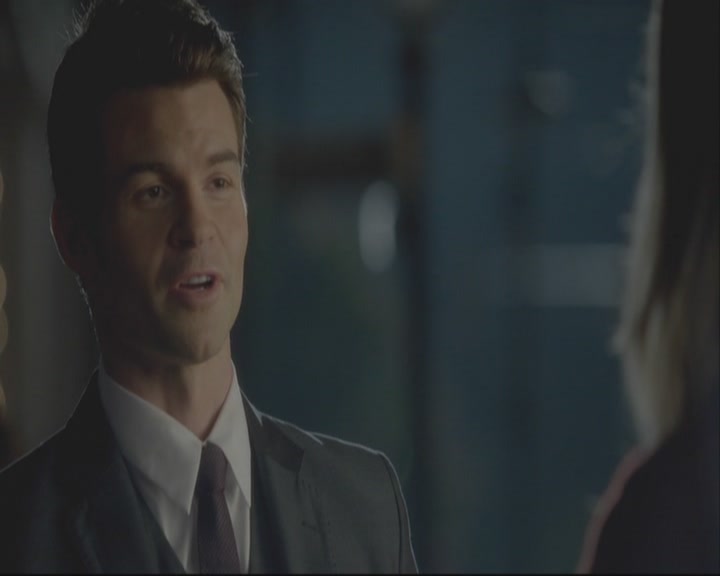 VampireDiariesWorld-dot-org_TheOriginals1x01AlwaysAndForever-deletedscene0136.jpg