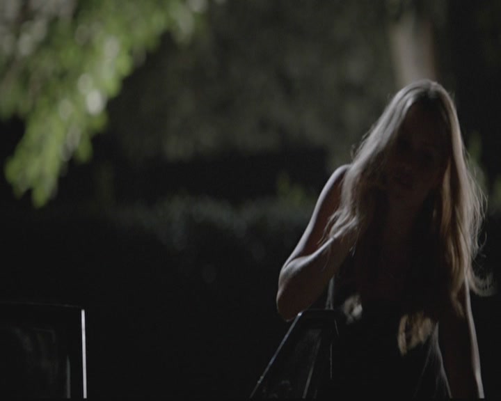 VampireDiariesWorld-dot-org_TheOriginals1x02HouseOfTheRisingSun0123.jpg