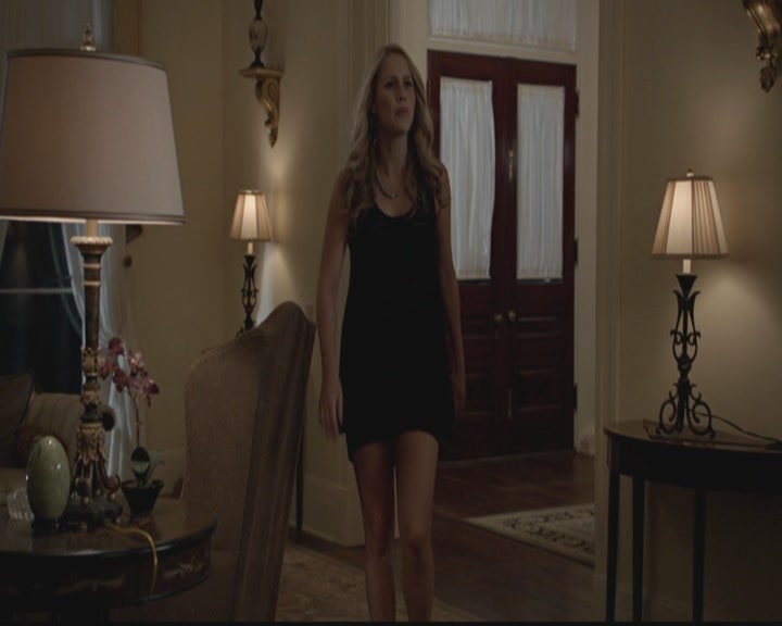 VampireDiariesWorld-dot-org_TheOriginals1x02HouseOfTheRisingSun0185.jpg