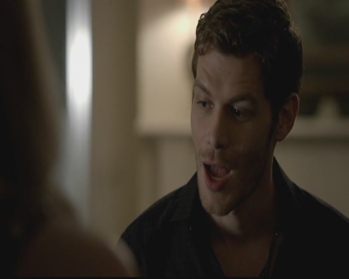 VampireDiariesWorld-dot-org_TheOriginals1x02HouseOfTheRisingSun0228.jpg