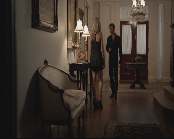 VampireDiariesWorld-dot-org_TheOriginals1x02HouseOfTheRisingSun0361.jpg