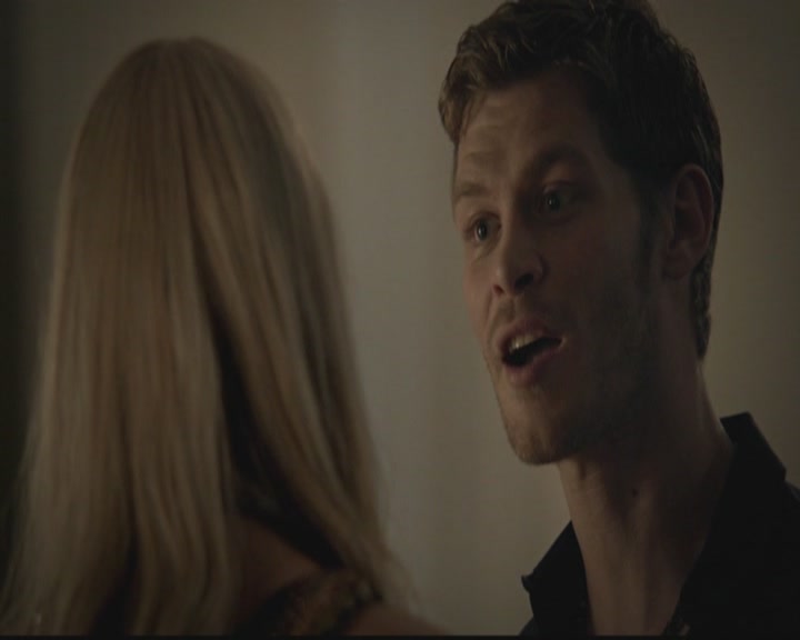 VampireDiariesWorld-dot-org_TheOriginals1x02HouseOfTheRisingSun0370.jpg